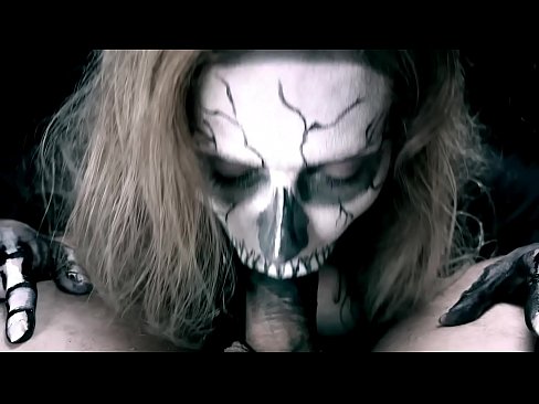 ❤️ Demonityttö imi munaa mustalla suullaan ja nielaisi spermaa. Vittu video at us fi.com-pornzog.ru ❌️❤